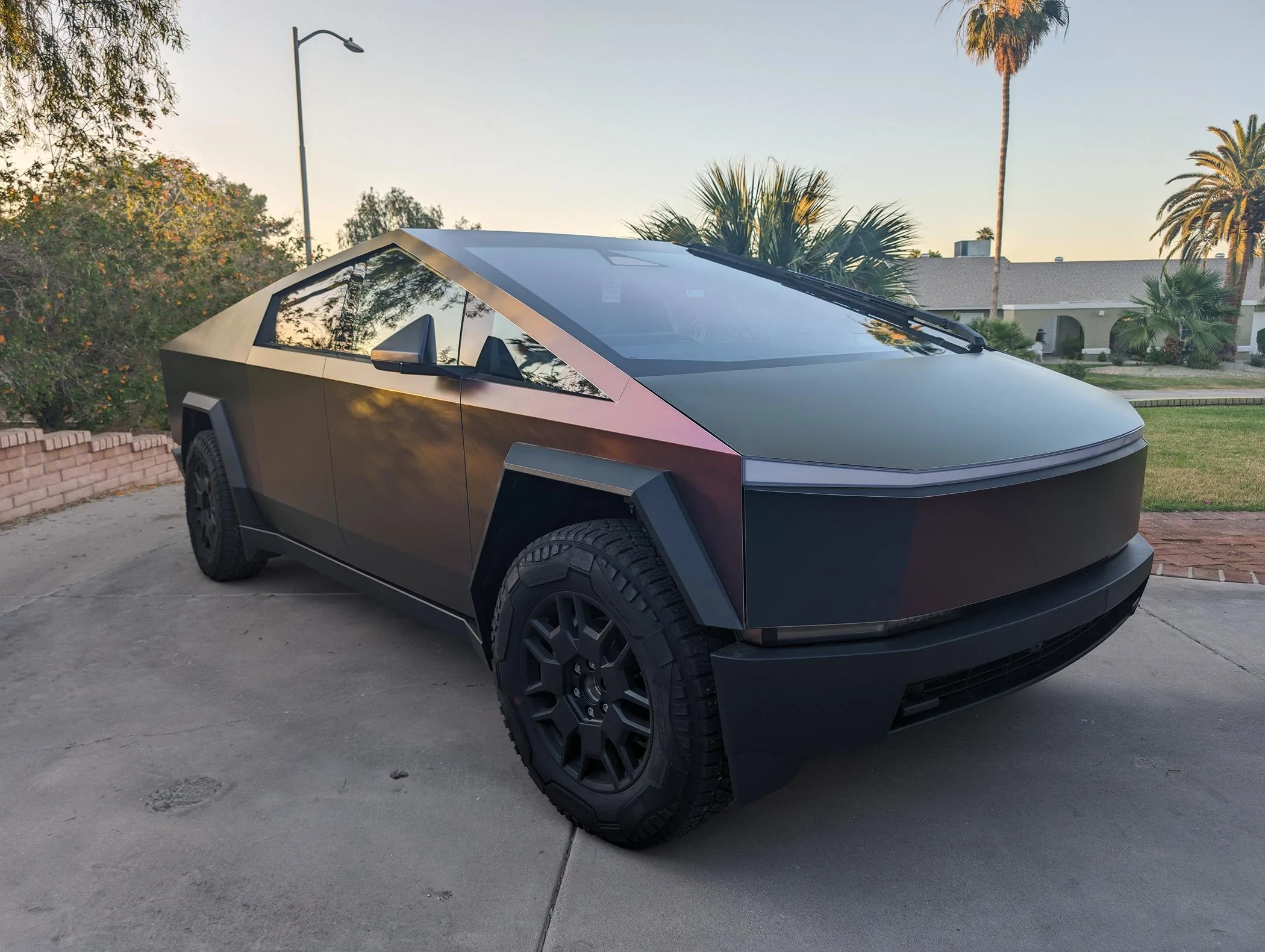 Tesla Cybertruck Color-changing Aurora wrap 🪅 in Arizona PXL_20240530_020726302