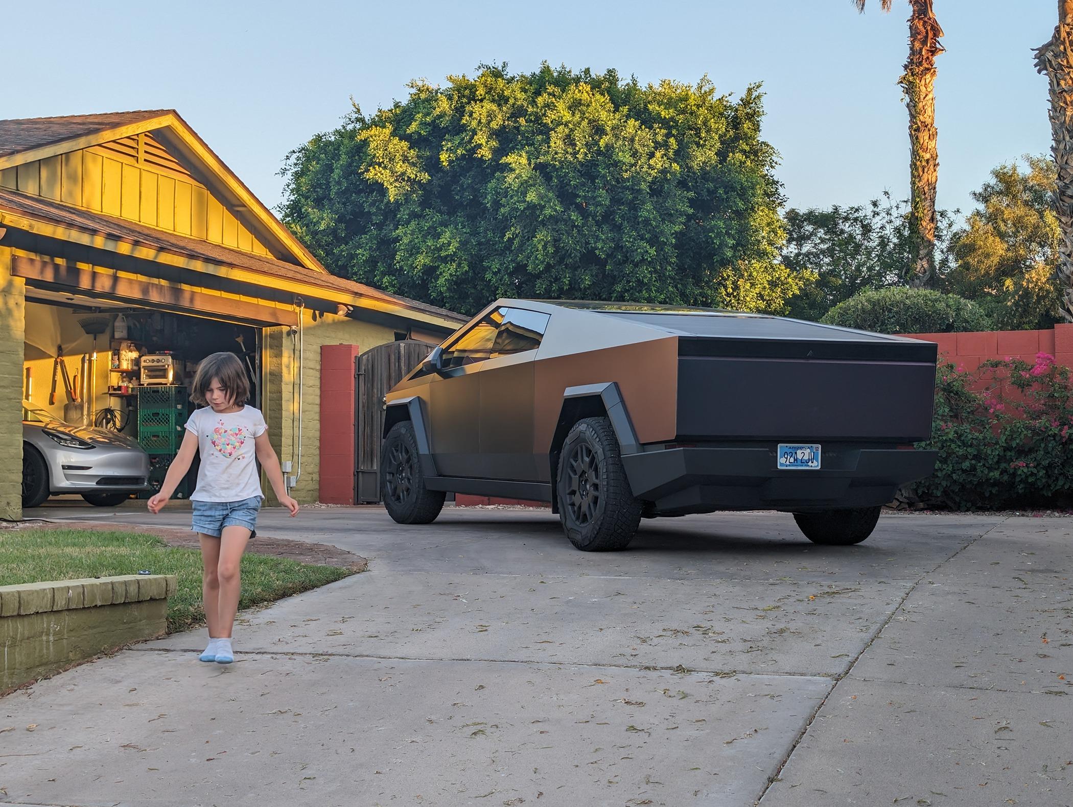 Tesla Cybertruck Color-changing Aurora wrap 🪅 in Arizona PXL_20240530_020449255