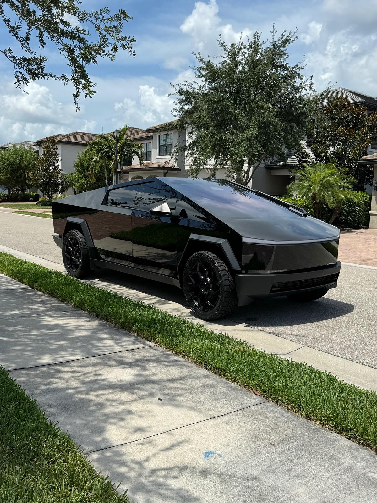 Tesla Cybertruck Daily random Cybertruck photos thread - Post Yours! 📸 🤳 IMG_0956