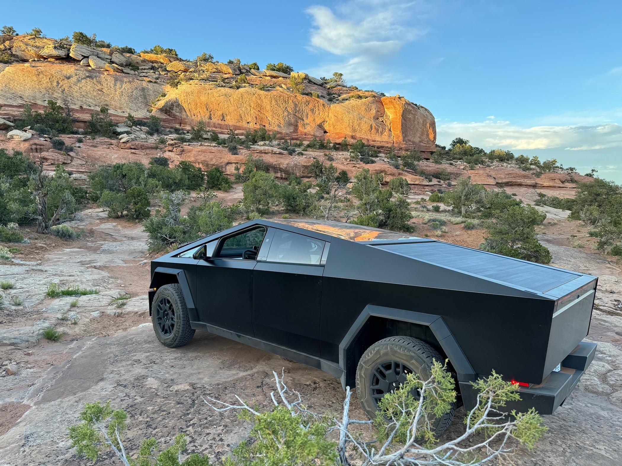 Tesla Cybertruck Daily random Cybertruck photos thread - Post Yours! 📸 🤳 IMG_1633