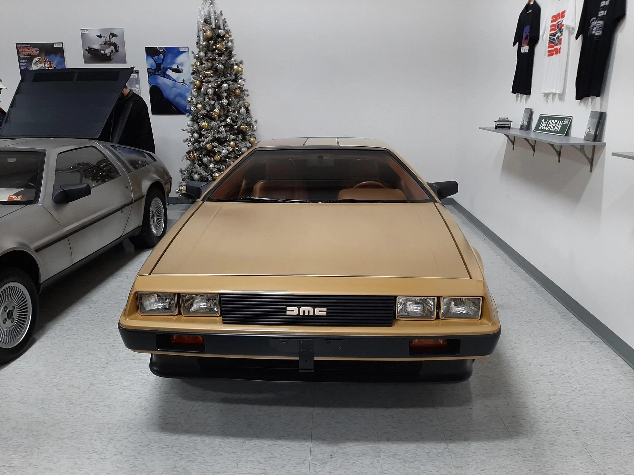 Tesla Cybertruck Jerry rig everything does 24k Real Gold Cybertruck 30936