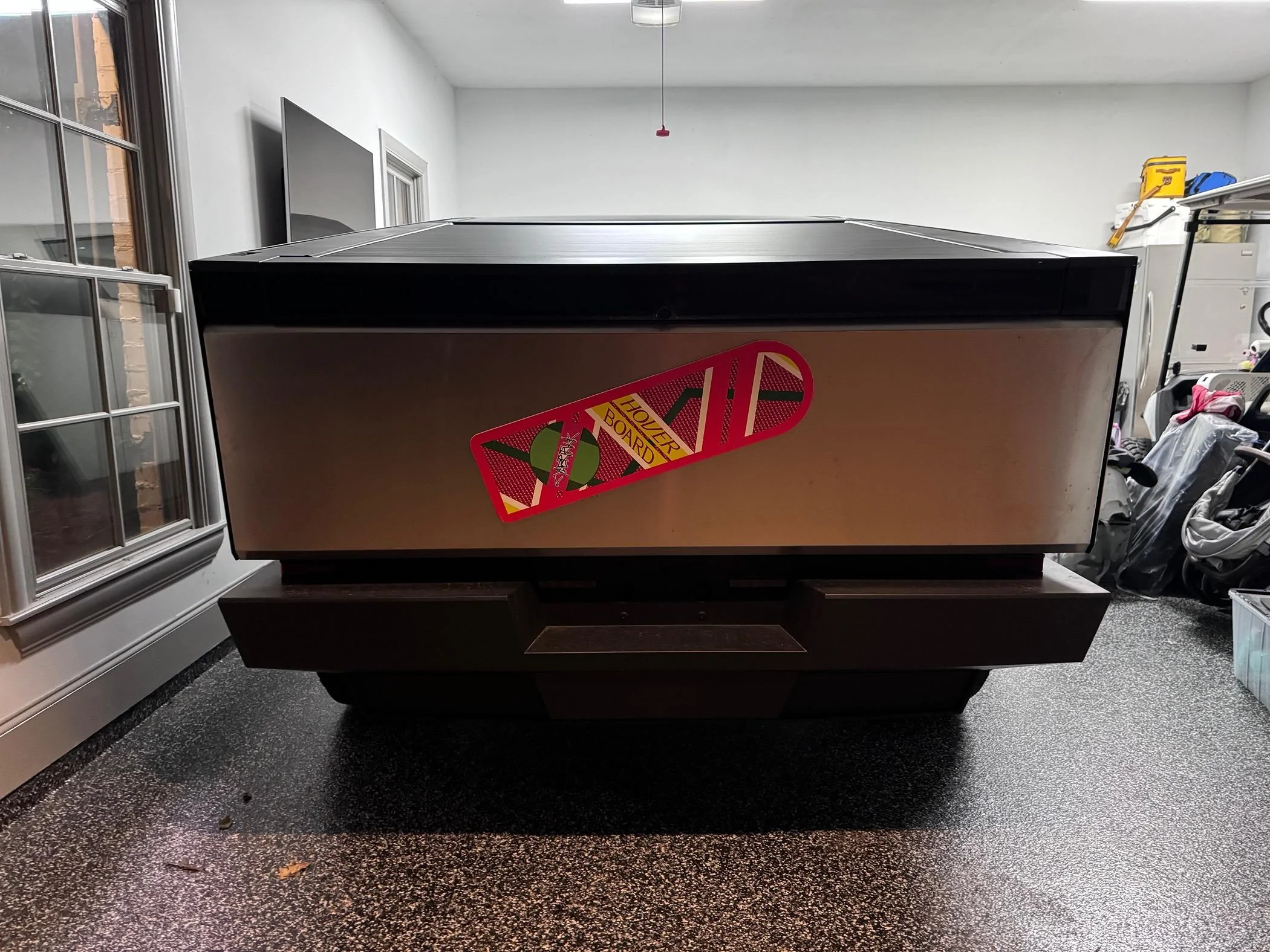 Tesla Cybertruck Cyberbeast waiting room ⏳ IMG_2163