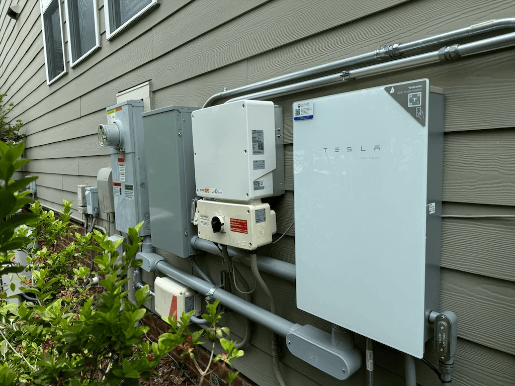 Tesla Cybertruck PowerShare Rolling Out! (Updated Images) Install Powershar