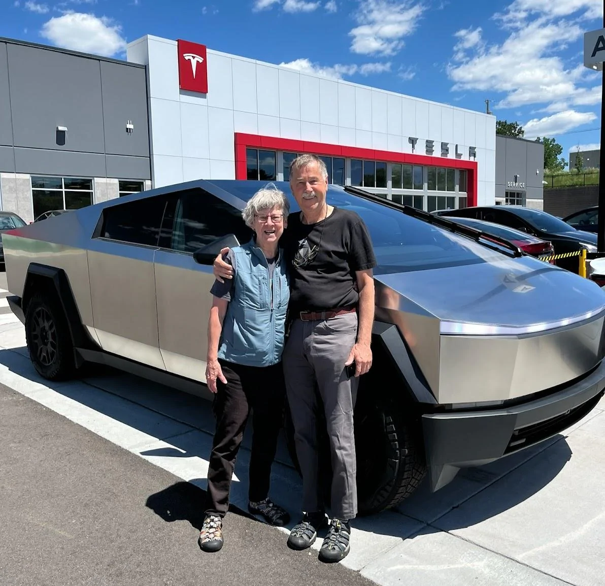 Tesla Cybertruck Minnesota tesla_cybertruck_delivery_day_7-june-2024_golden_valley