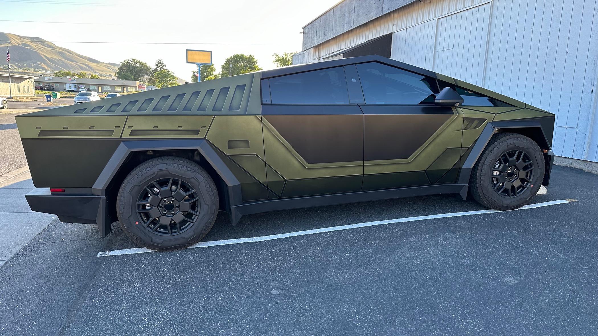 Tesla Cybertruck Prop machine gun turret (Halo theme) for Cybertruck bed - DIY project now fully functional IMG_1298