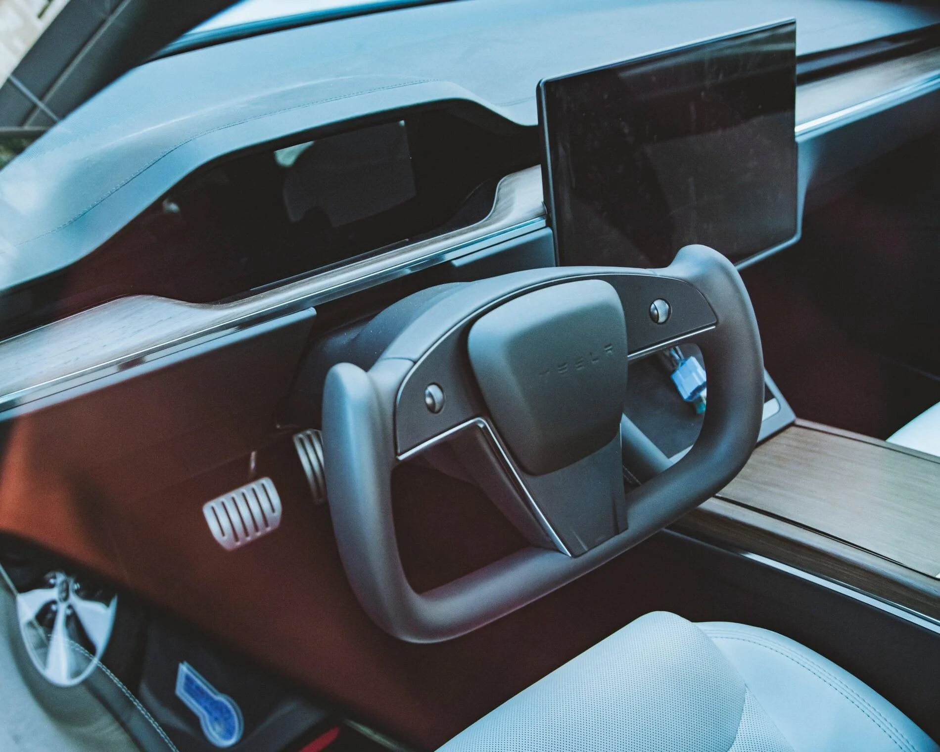 Tesla Cybertruck Cybertruck’s Yoke-Style Steering Wheel Revealed by Way of Model S and X Updated Interiors?! img_6534-scaled-jpg