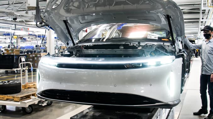 Tesla Cybertruck Tesla vs. Lucid: Here’s how the EV rivals are and aren’t alike 106839632-1613083368246-lucid_factory