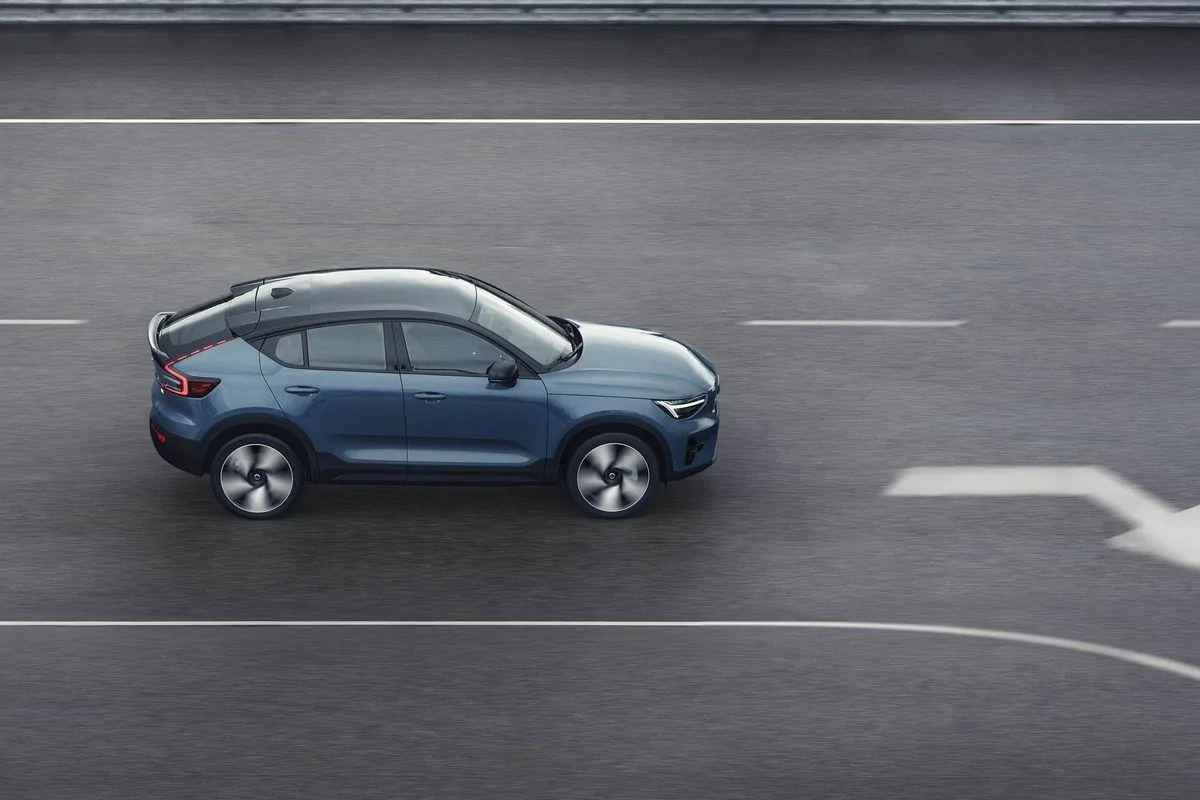 Tesla Cybertruck Volvo’s second electric vehicle will be the slimmed down C40 Recharge 03_Volvo_C40Recharge_profile_driving.0