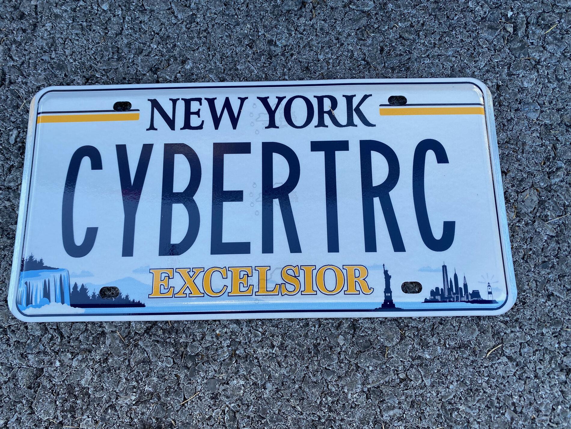 Tesla Cybertruck Custom license plate / vanity plate name for your Cybertruck? IMG_2585