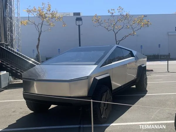 Tesla Cybertruck Tesla Gains Commission Approval to Install Largest 62-Stall V3 Supercharger Station, Including Spaces for Cybertruck 6_7c8ed5ff-e838-4a3b-9775-2fcdc9999def_600x600