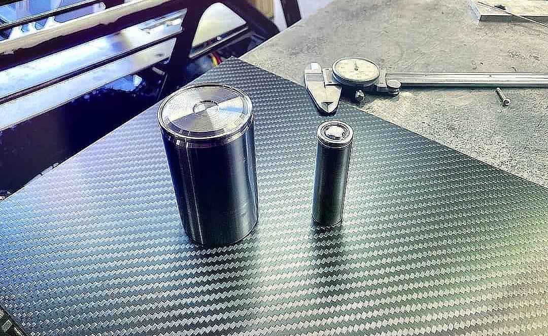 Tesla Cybertruck Tesla and LG in talks to produce 4680 battery cell at new factory tesla-4680-battery-cells
