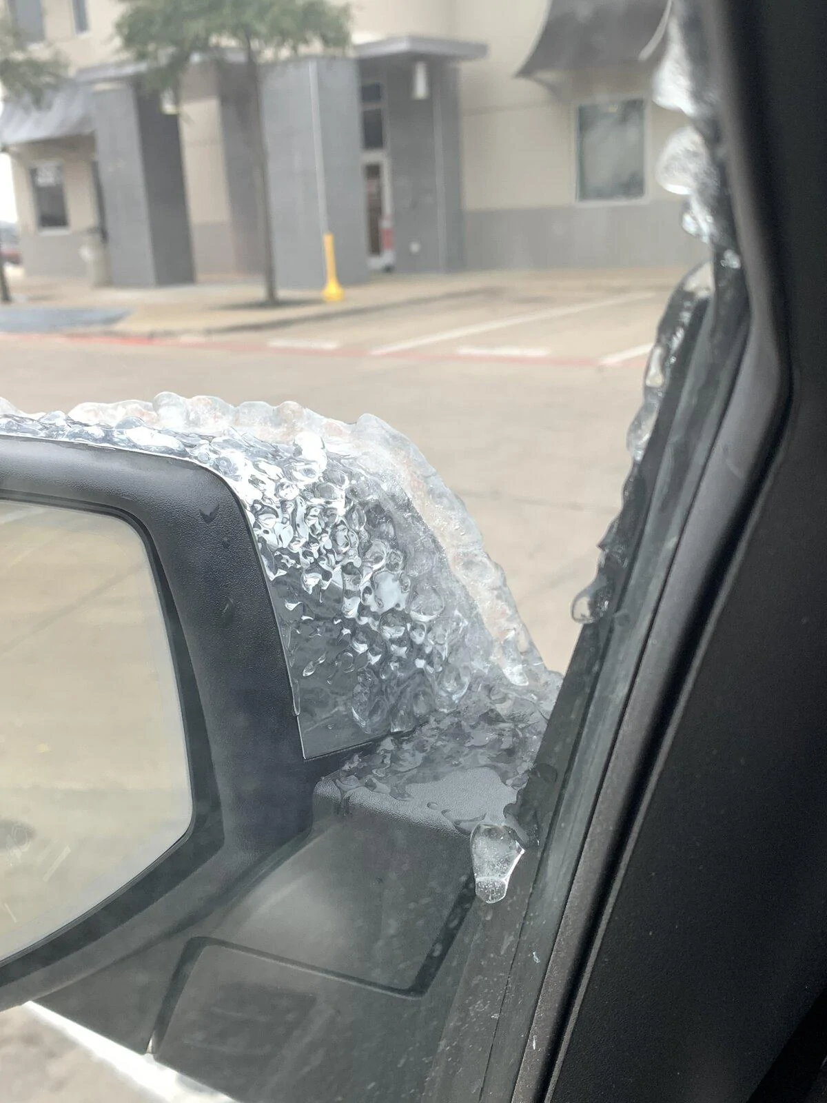 Tesla Cybertruck Elon: Cybertruck will not have door handles! ice 3