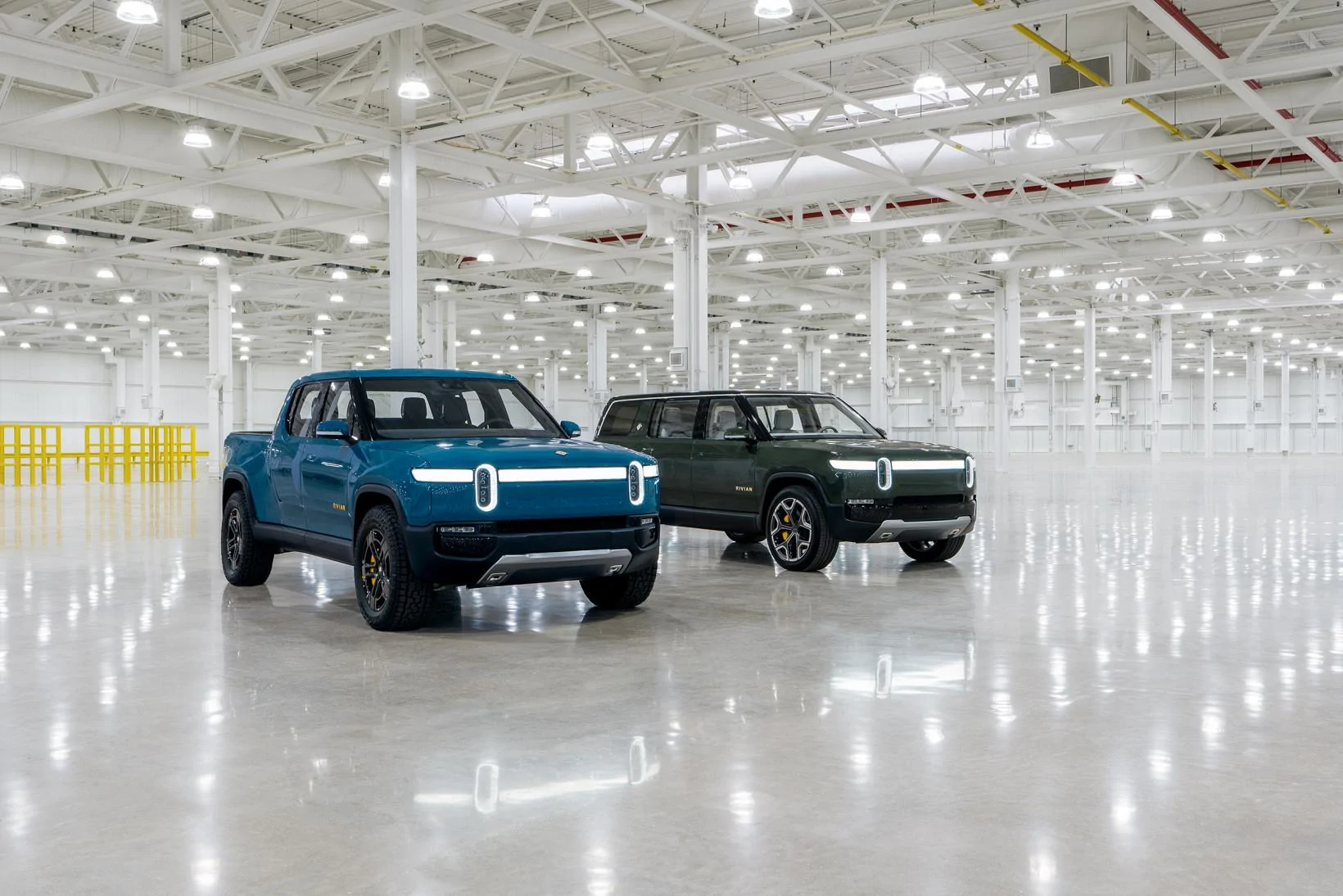 Tesla Cybertruck Rivian’s amazing new warranty should be the standard for all EV brands 1T-Blue-R1S-Green-Normal-Plant-BatteryLab-LightsOn