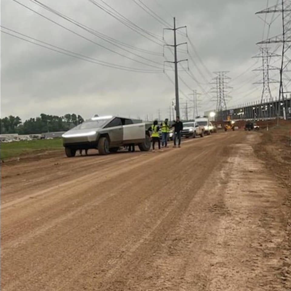 Tesla Cybertruck ? Cybertruck Spotted at Giga Texas Plant! + Interior Look with Yoke Steering Wheel and Performance Pedals! 174402515_3844797255606931_4396480345488721665_n