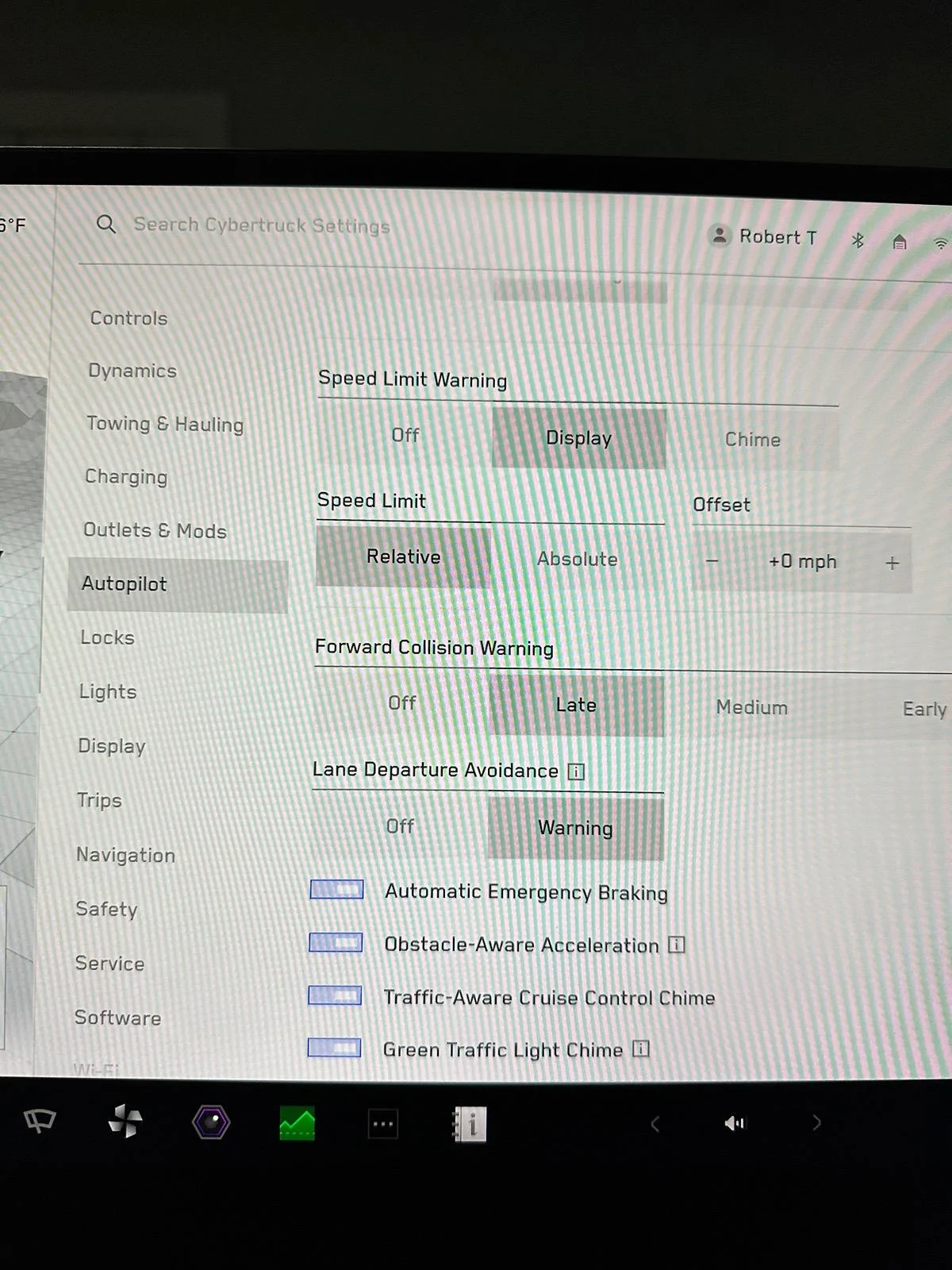 Tesla Cybertruck Software update 2024.20.1 -- AUTO HVAC improvements for hot weather. The A/C cools down the cabin faster, and maintains comfort at lower noise levels. IMG_1762