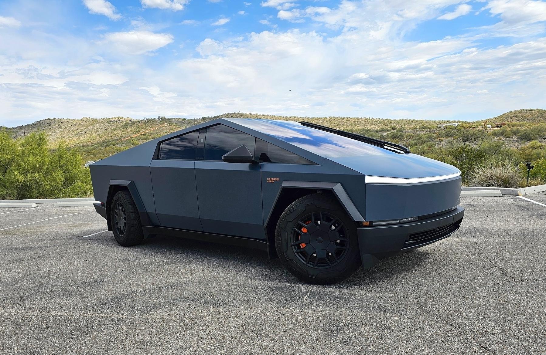 Tesla Cybertruck BLUE / BLURPLE / PURPLE Vinyl Wrap & PPF Cybertruck -- Photos & Videos 20240607_151702