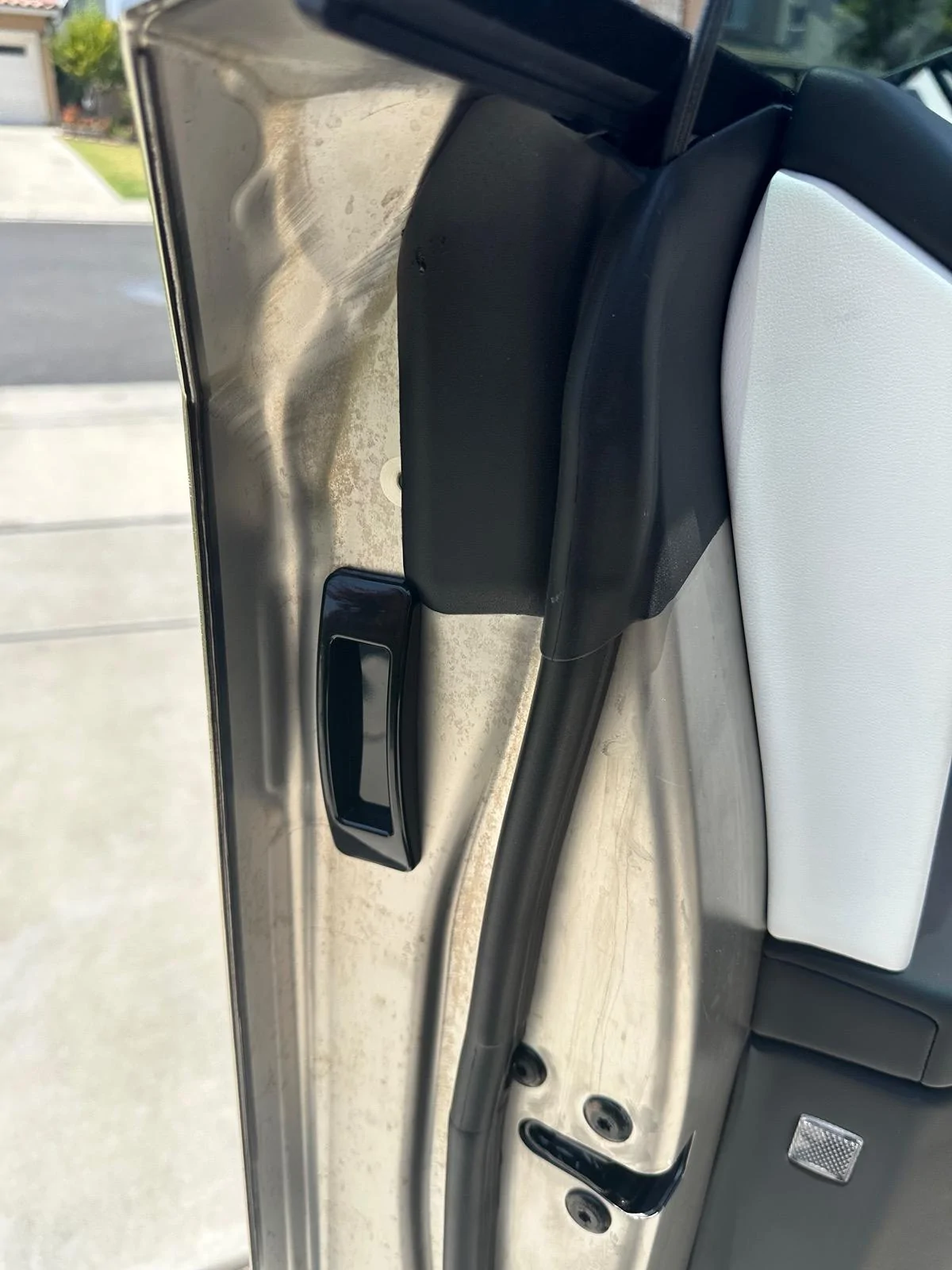 Tesla Cybertruck Made some door handles to avoid fingerprints IMG_7077