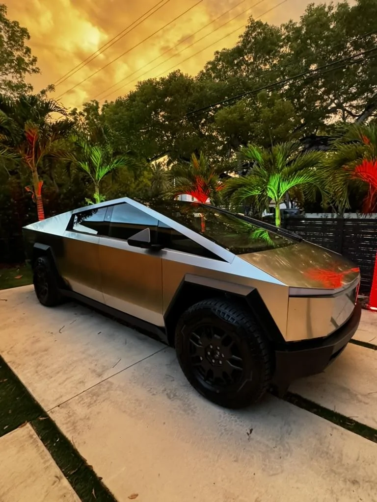 Tesla Cybertruck Cyberbeast waiting room ⏳ 1717943233776-w2