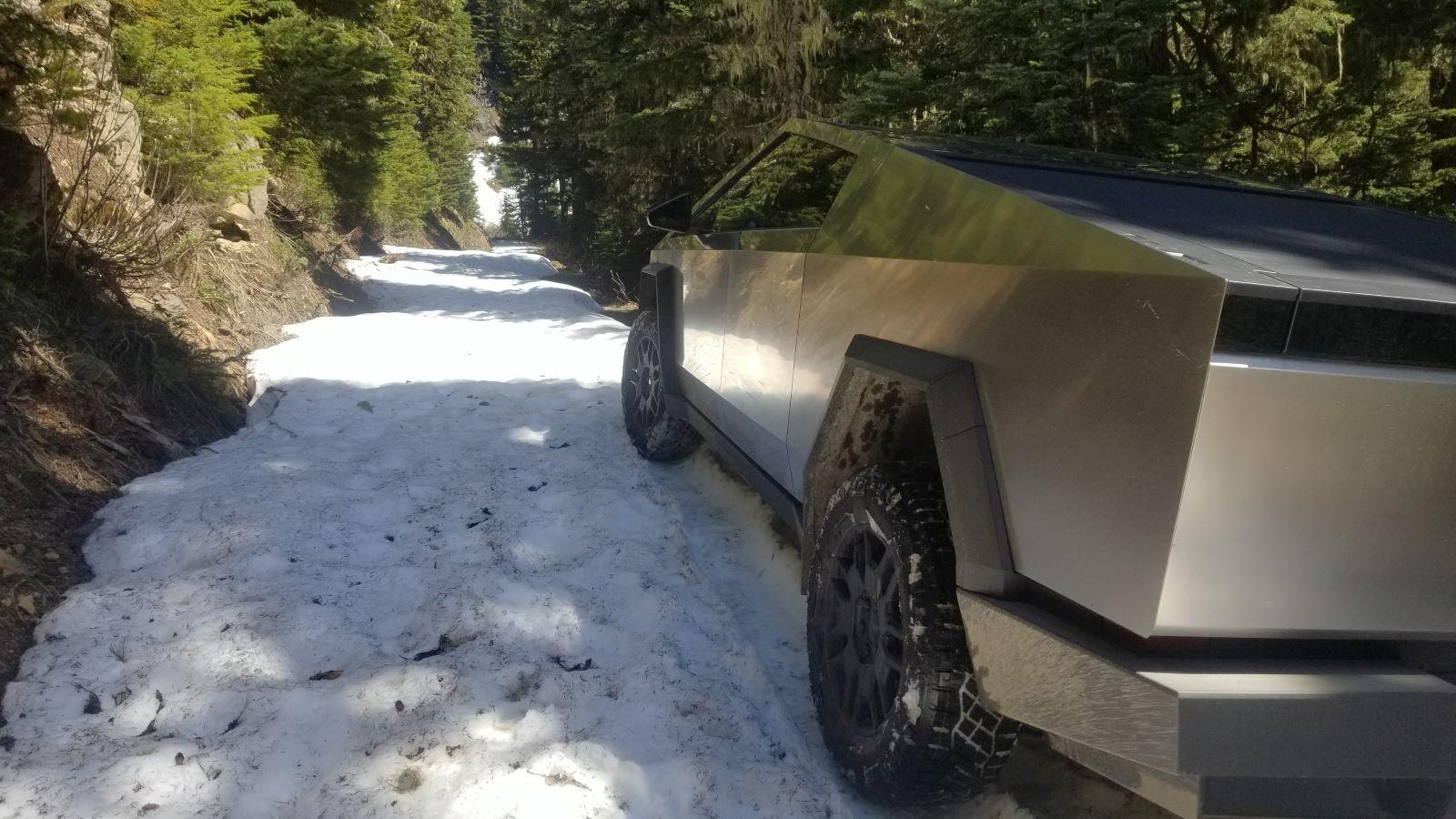 Tesla Cybertruck 🦾 Cybertruck doing truck stuff!  Post your photos! 20240607_151046adsm