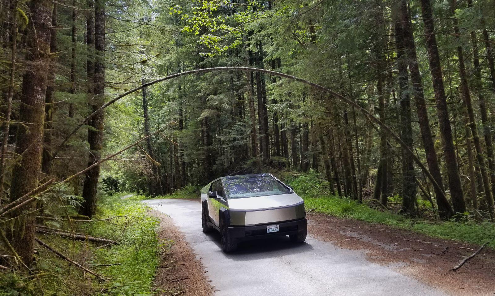 Tesla Cybertruck How often are you washing Cybertruck? 20240608_130716adsm