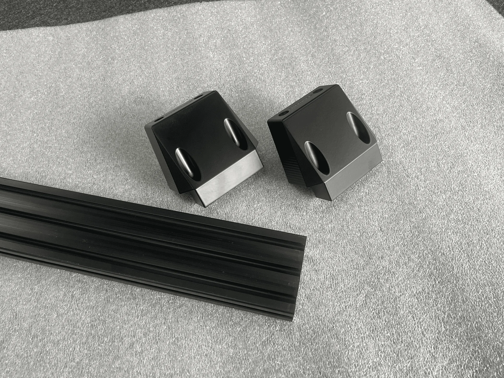Tesla Cybertruck CYBERTRUCKco Billet Aluminum Heavy Duty Crossbars - Shipping now! tempImageEt8Dr7