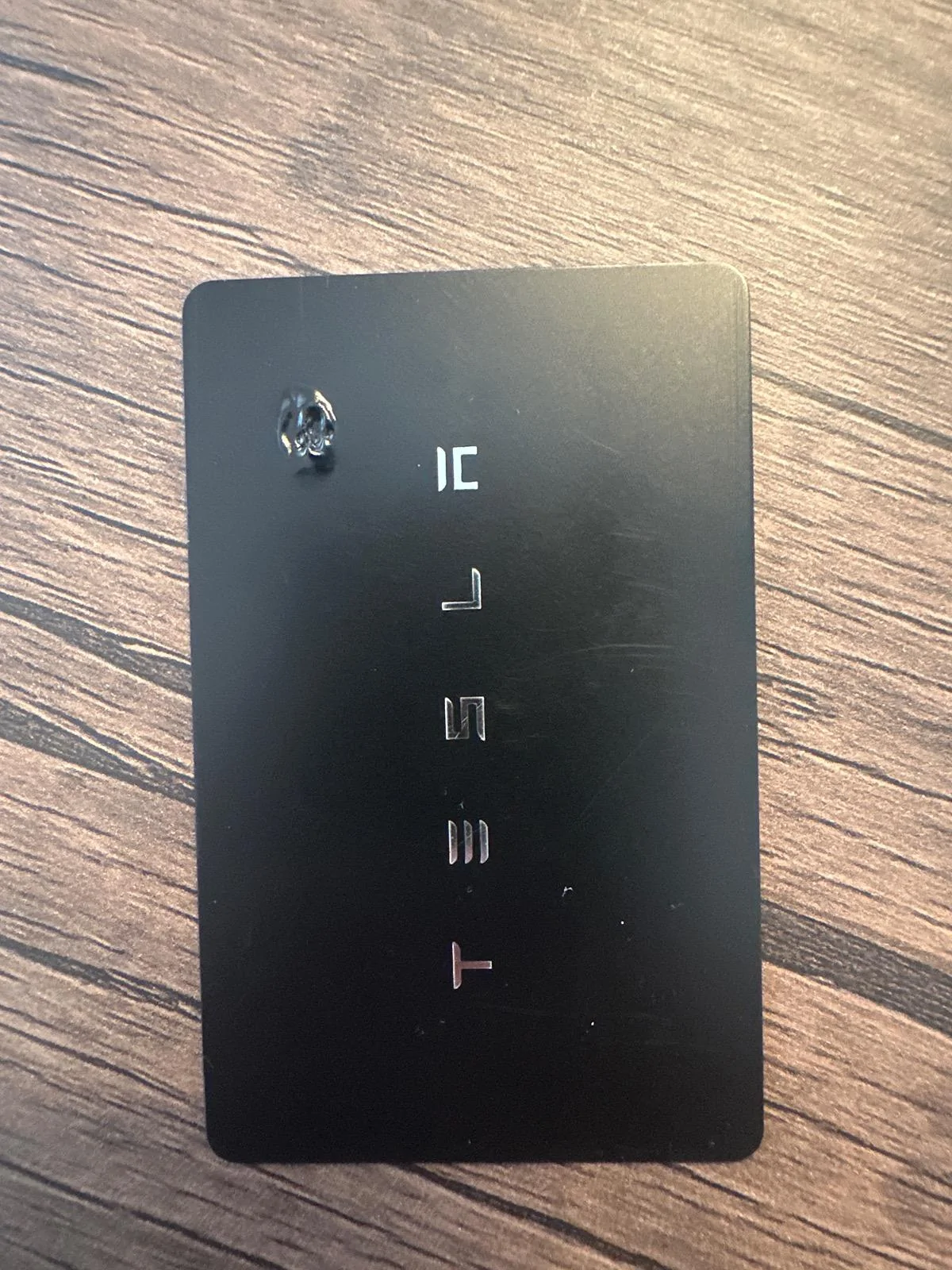 Tesla Cybertruck Card Key melted ! imag