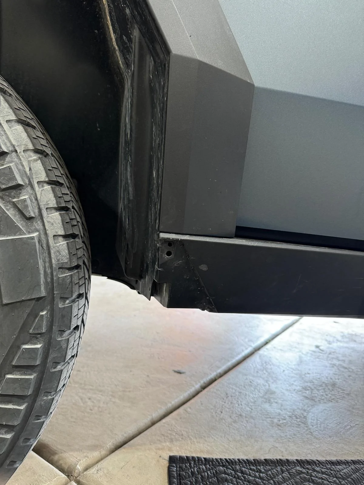 Tesla Cybertruck Both Rear Wheel Rocker Fairings Broken IMG_5286