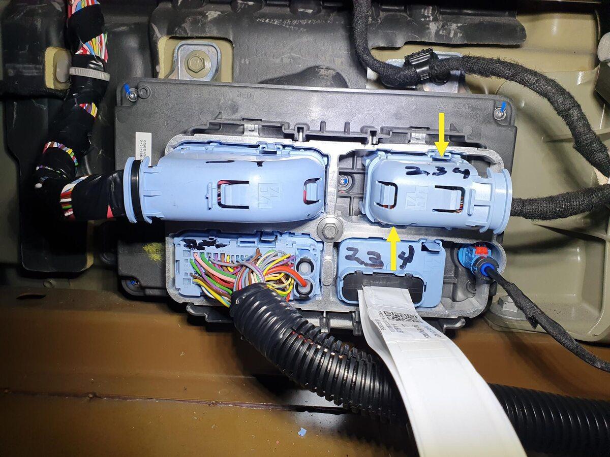 Tesla Cybertruck Charge Cable Might Be Plugged In Problem rear-controller