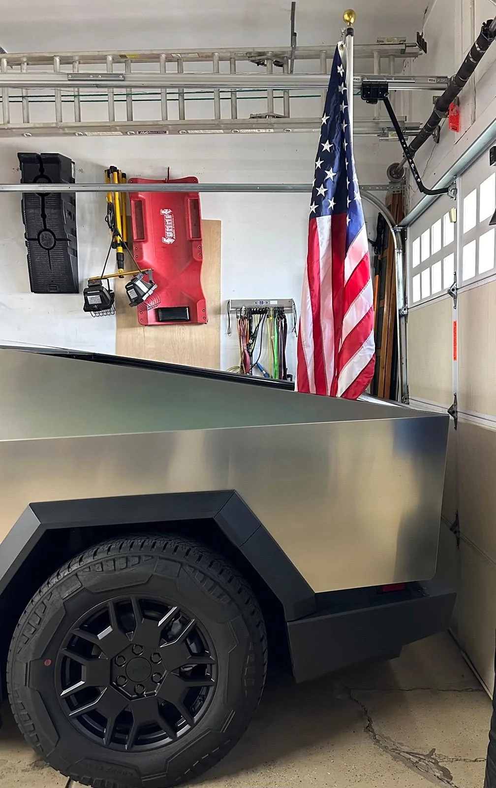 Tesla Cybertruck Flag Pole Holder IMG_0702