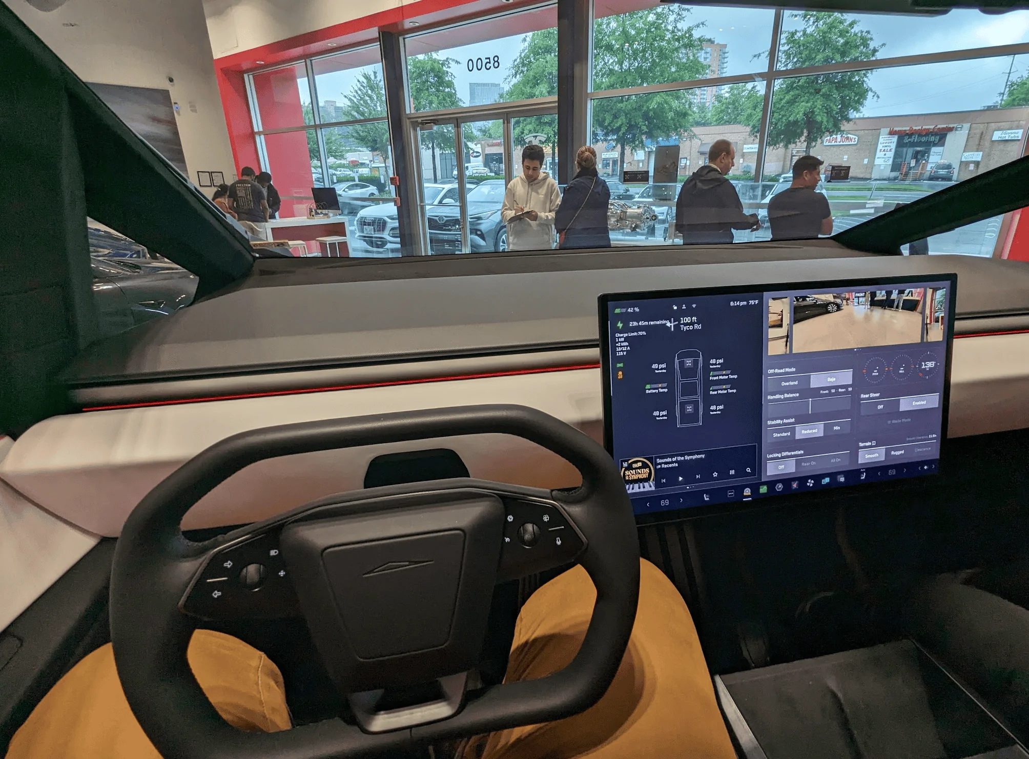 Tesla Cybertruck Tomato sauce vandalism 1718141799537-qd