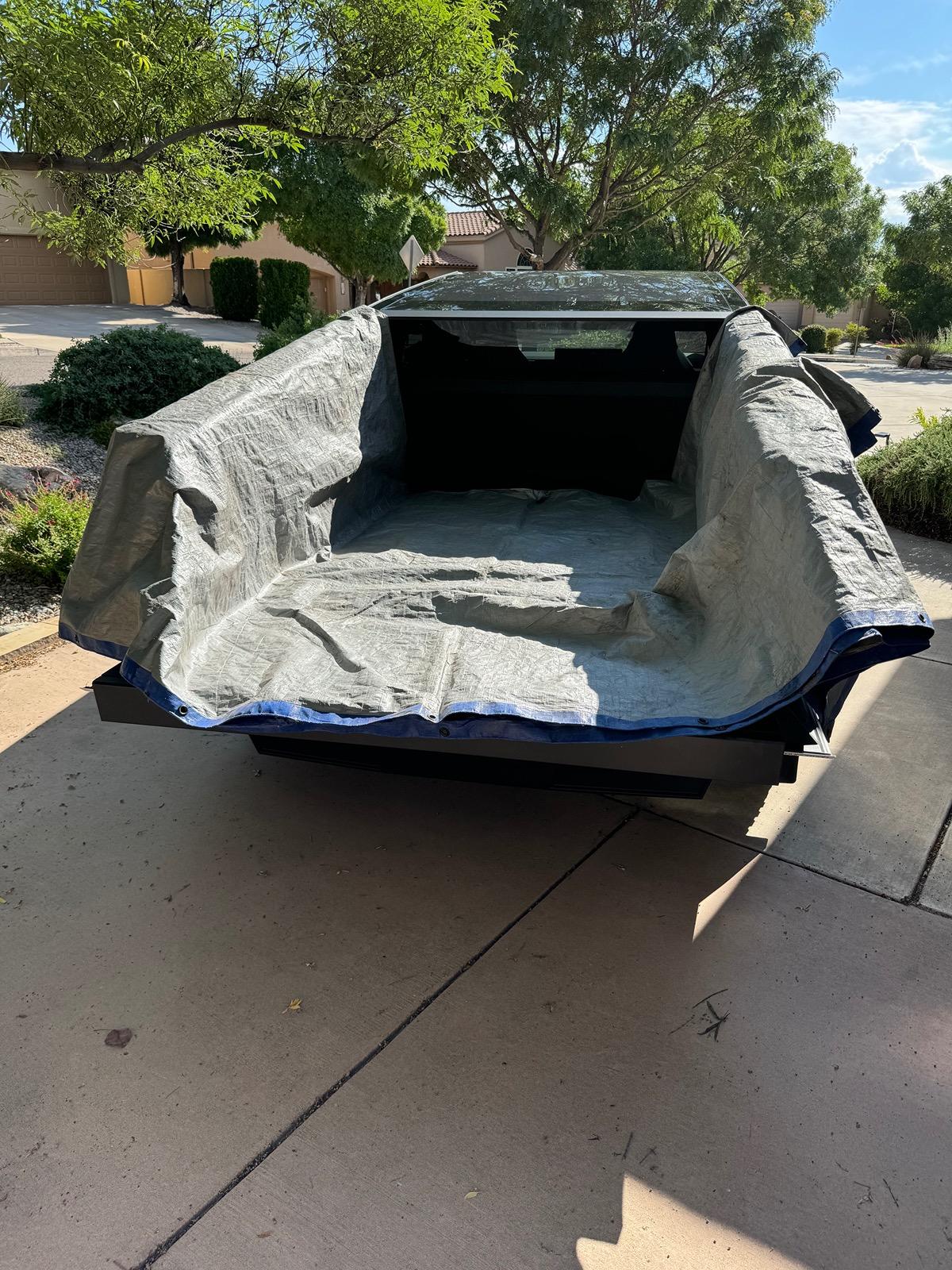 Tesla Cybertruck What Are You Hauling in your Cybertruck? 🦾 👷‍♂️ IMG_0603