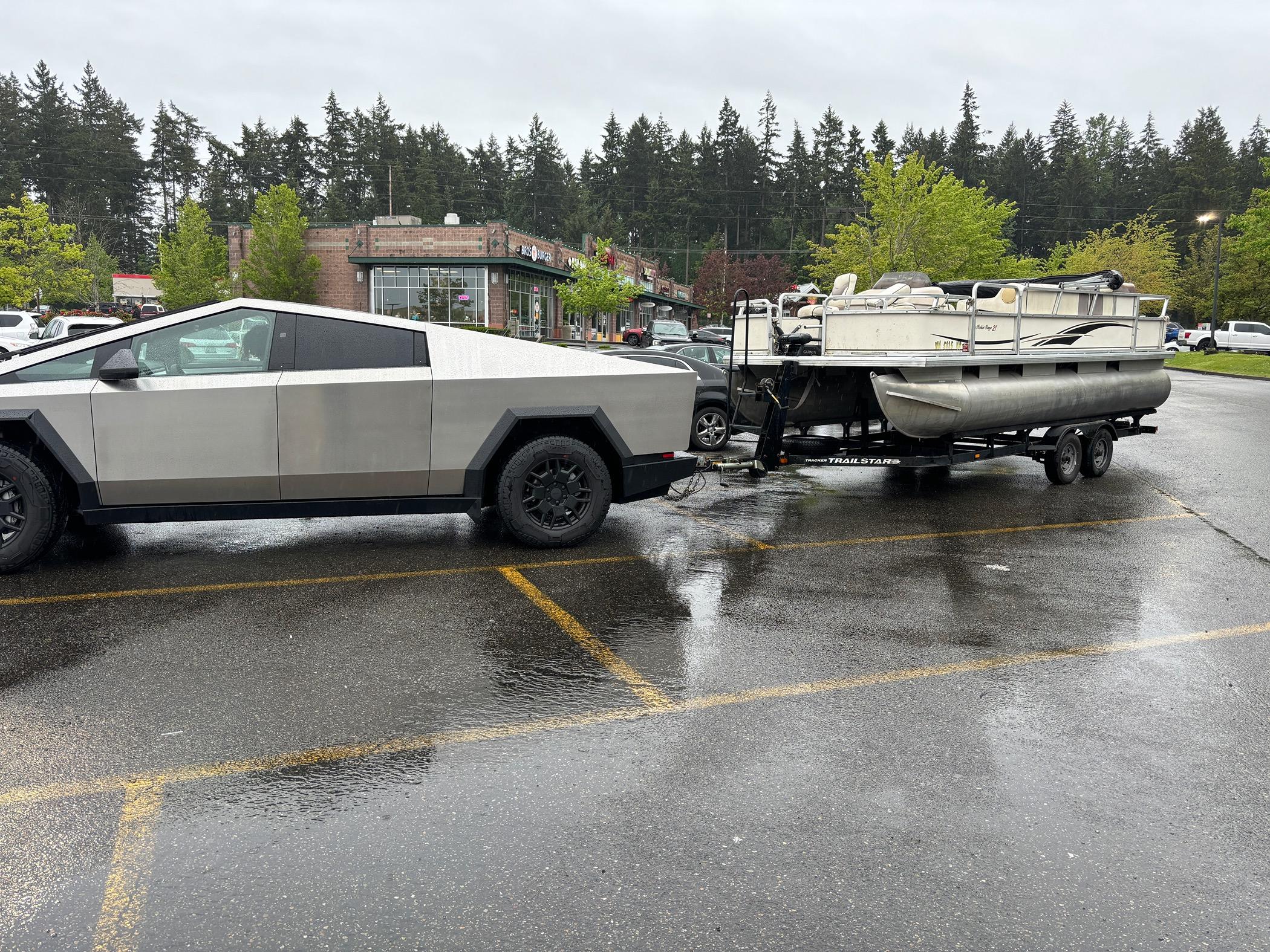Tesla Cybertruck Let's see your Cybertruck towing Electric Boats or Any Boats IMG_4406