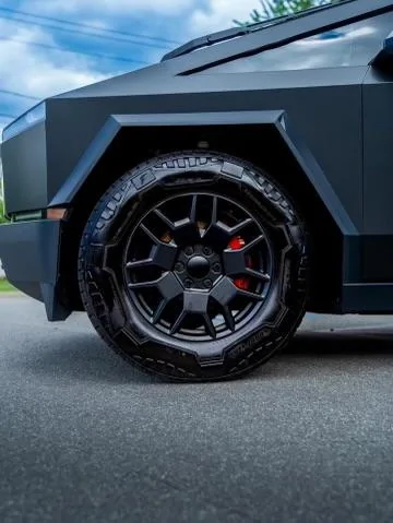 Tesla Cybertruck BLACK Vinyl Wrap & PPF Cybertruck -- Photos & Videos IMG_2177
