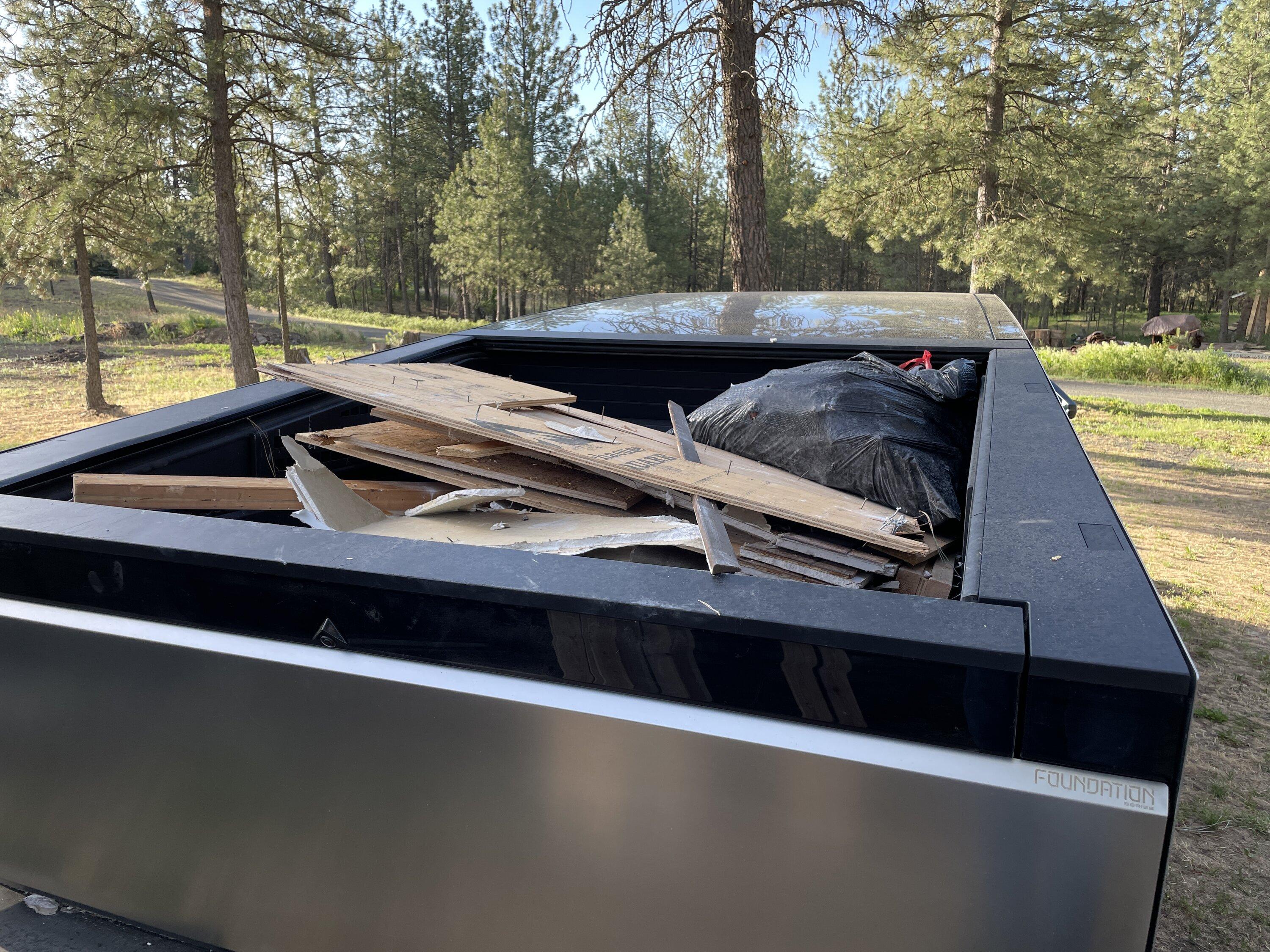 Tesla Cybertruck No more broken back windows thanks to retracting vault cover IMG_5671