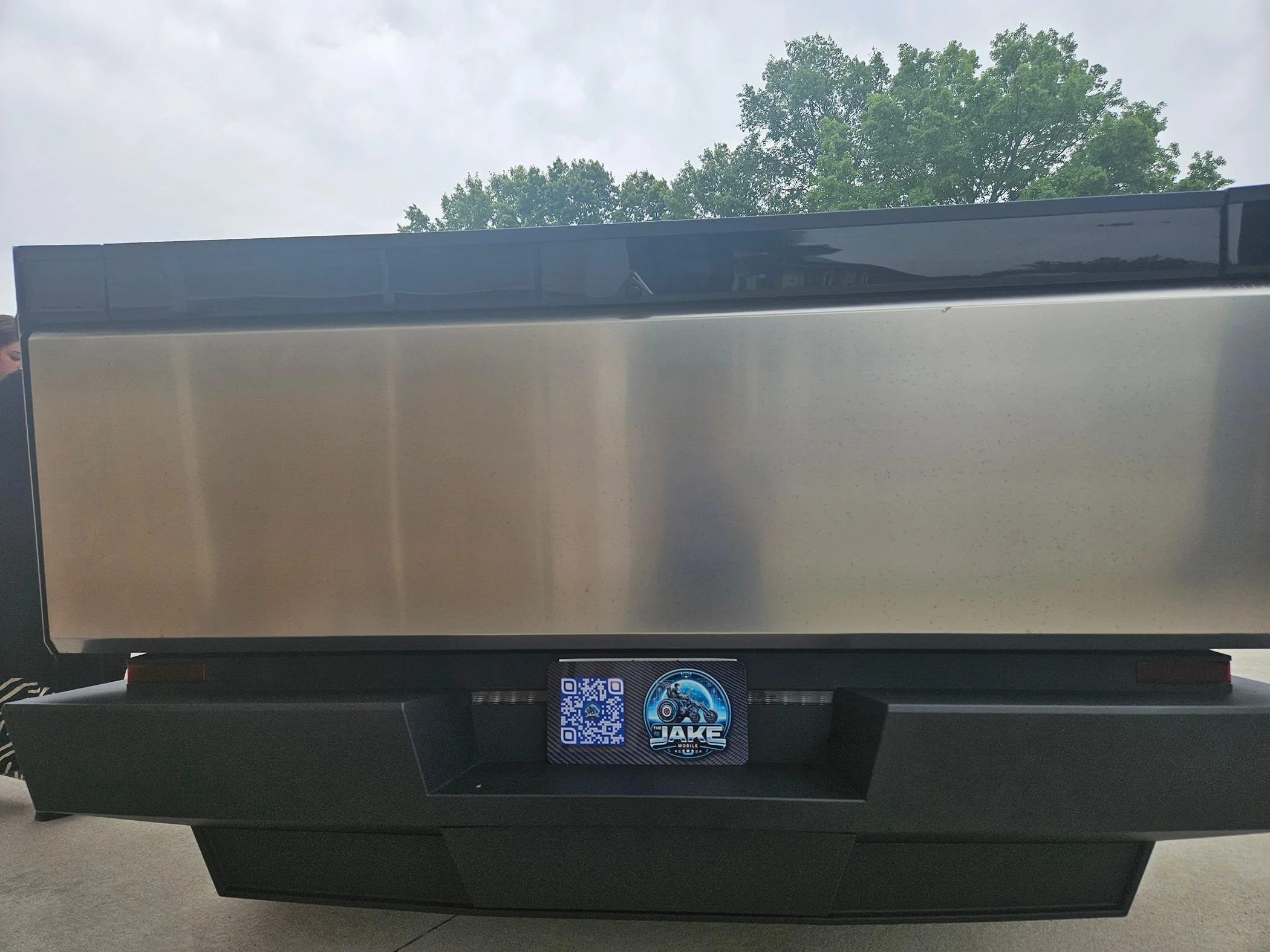 Tesla Cybertruck Custom license plate / vanity plate name for your Cybertruck? 20240616_103126