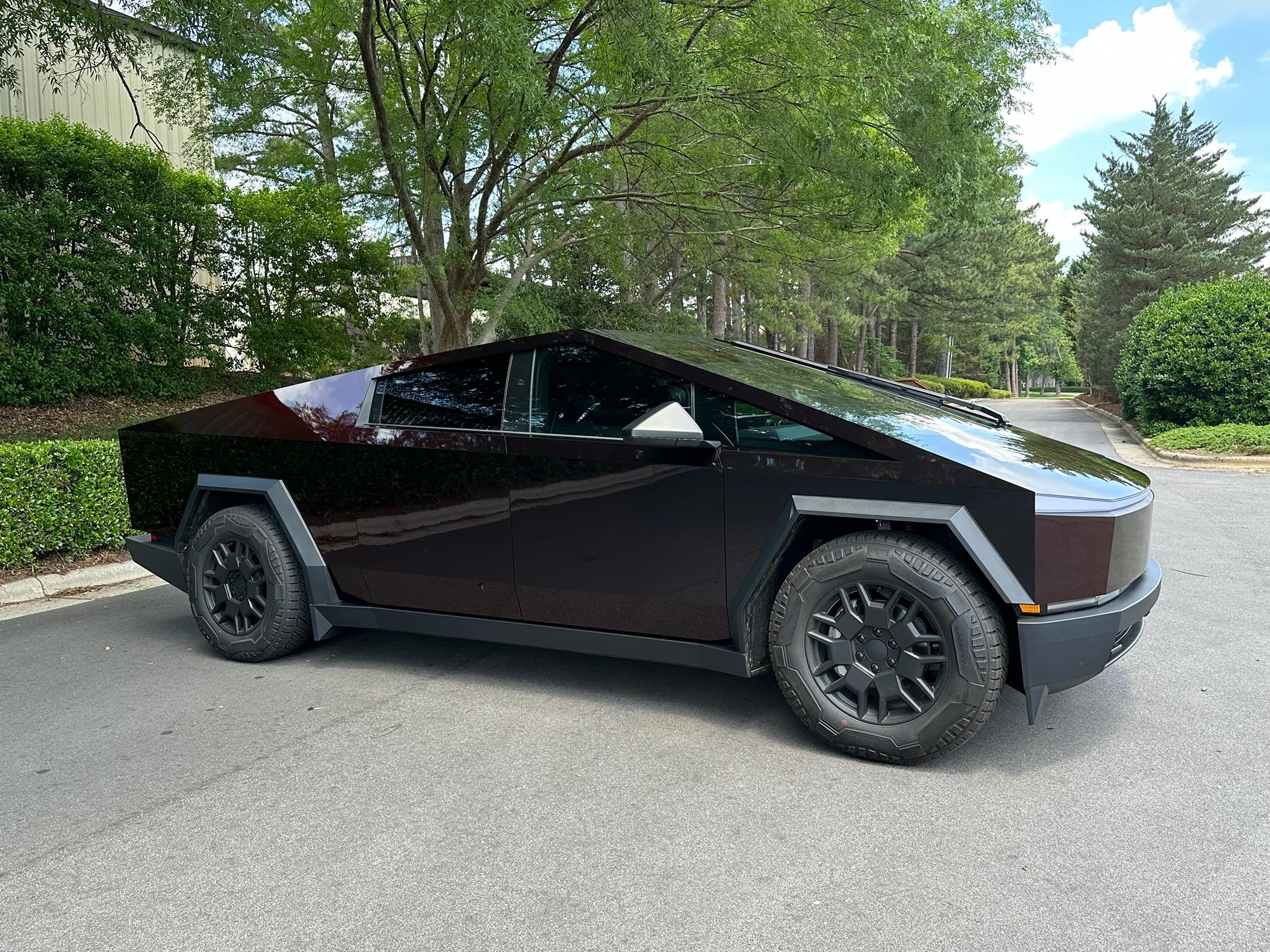 Tesla Cybertruck Daily random Cybertruck photos thread - Post Yours! 📸 🤳 IMG_3560