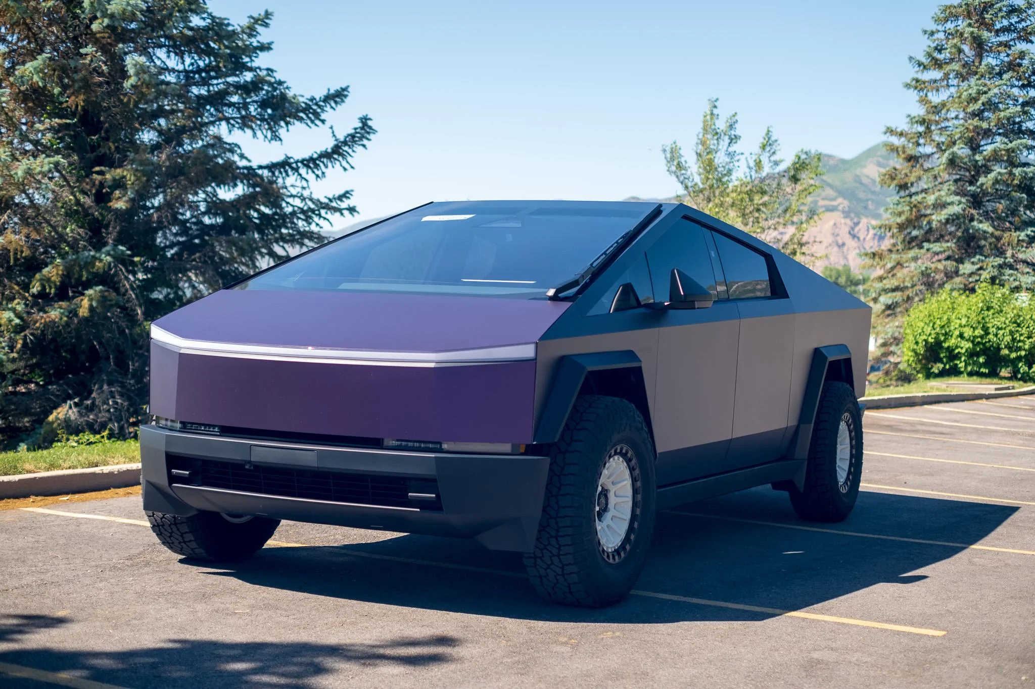 Tesla Cybertruck BLUE / BLURPLE / PURPLE Vinyl Wrap & PPF Cybertruck -- Photos & Videos DSCF2703
