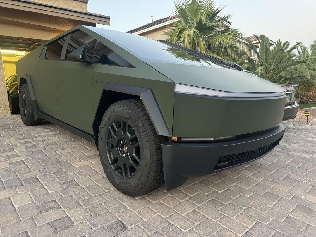 Tesla Cybertruck Matte Olive Green Vinyl Wrap Cybertruck (Avery Dennison SW900) Halo Tesla Cybertruck in Avery Dennison SW900 Matte Olive Green Vinyl Wrap 4
