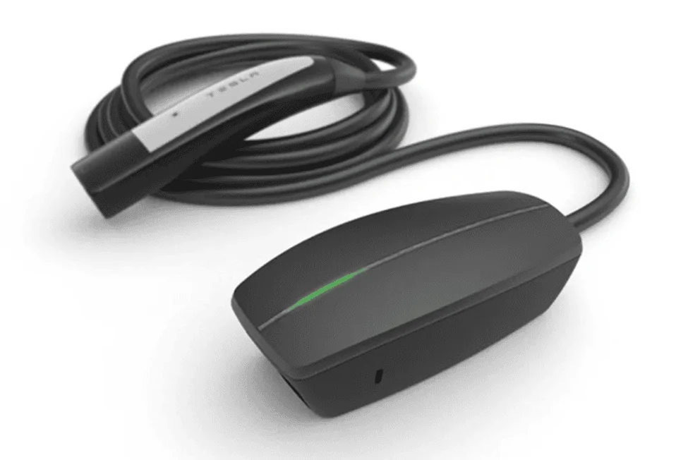 Tesla Cybertruck PowerShare Mobile Connector (Gen 3) -- Discussion 1718642216351-fa