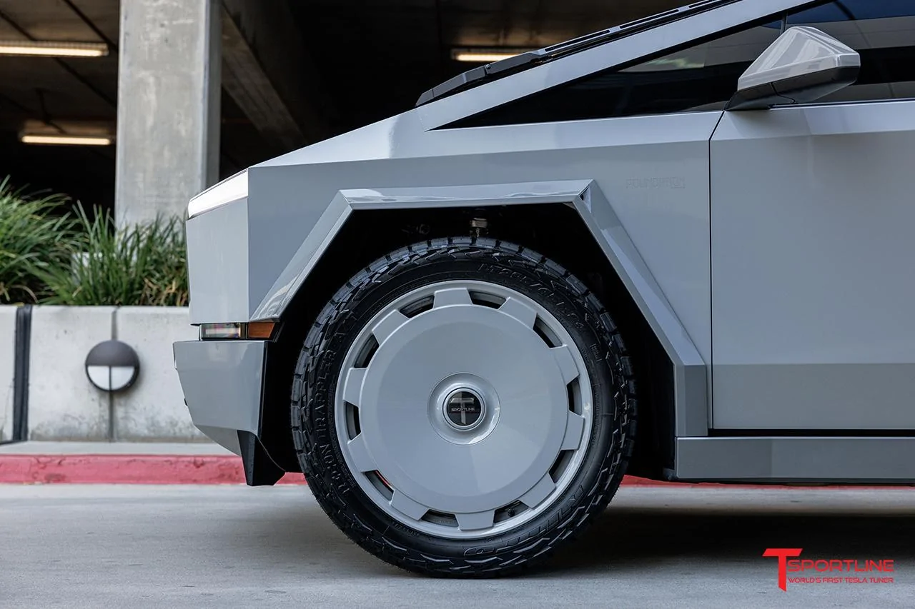 Tesla Cybertruck Triple Chalk Grey Cybertruck w/ wrapped bumpers and 24" Monoblock wheels cig-cozy-gallery-11917wrF-inozetek-chalk-grey-cybertruck-24-inch-aftermarket-wheels-ctm-custo