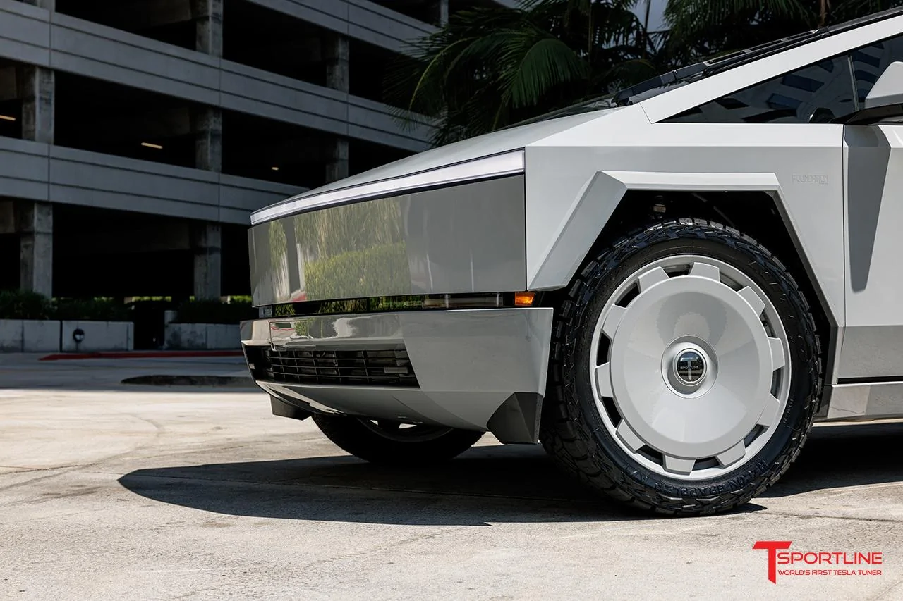 Tesla Cybertruck Triple Chalk Grey Cybertruck w/ wrapped bumpers and 24" Monoblock wheels cig-cozy-gallery-11917ajj-inozetek-chalk-grey-cybertruck-24-inch-aftermarket-wheels-ctm-custo