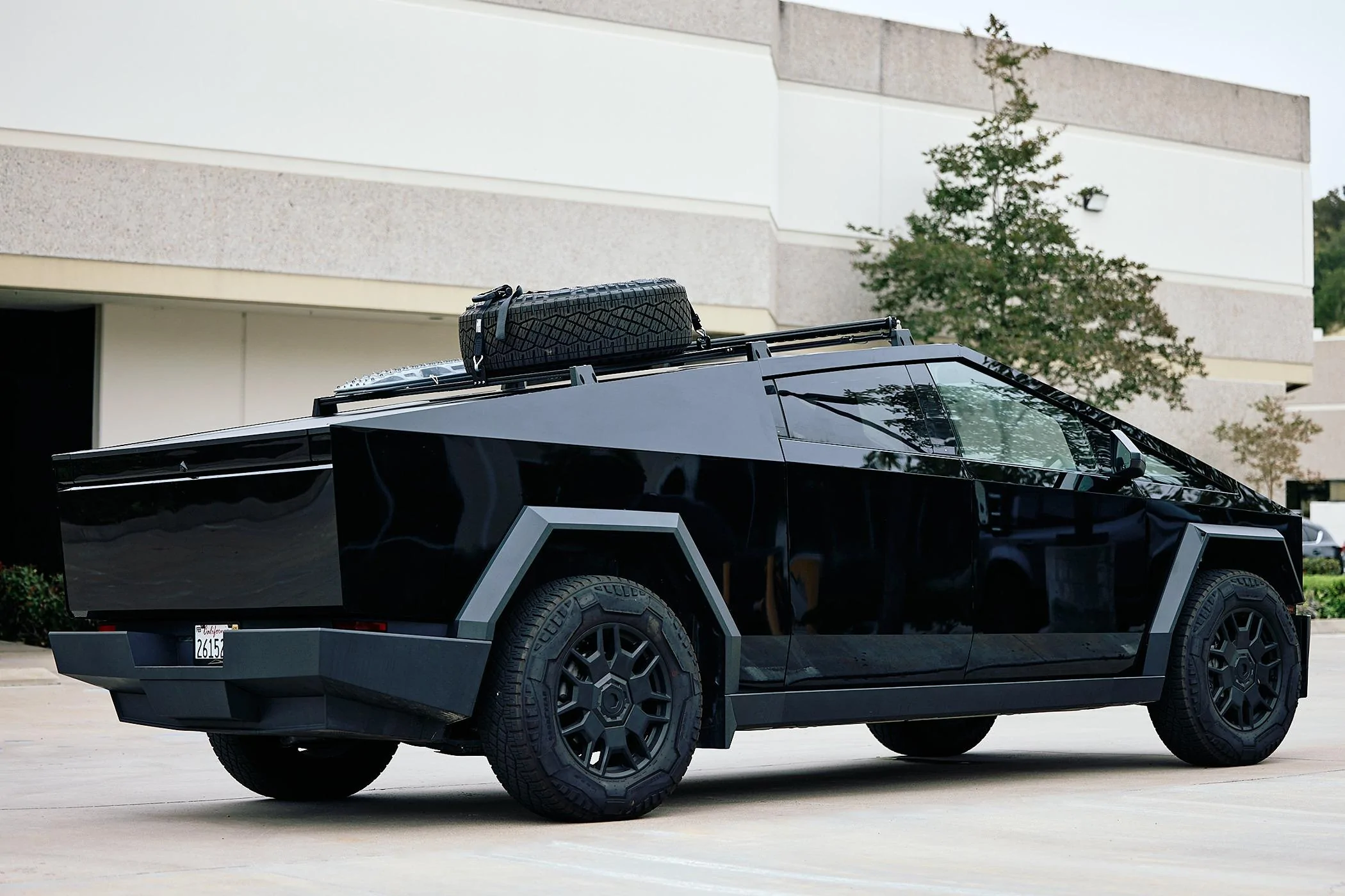 Tesla Cybertruck CybertruckCo Baja Build Stage 1 2024.06.CybertruckCo.05.Right Side.ig