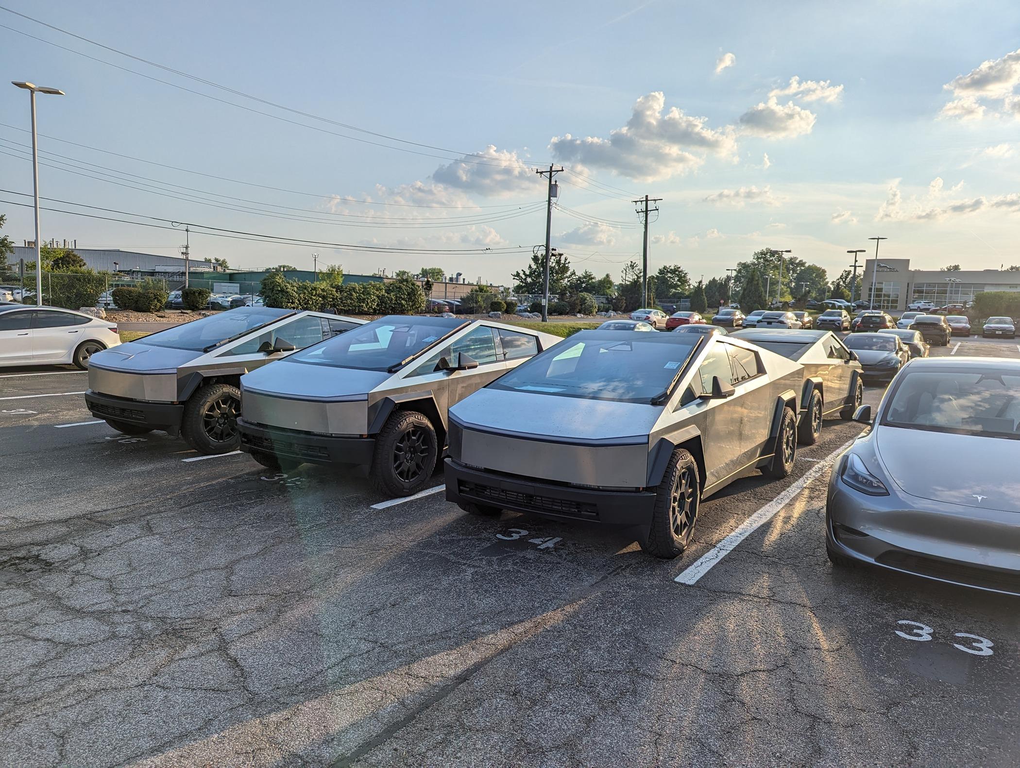 Tesla Cybertruck 4 new CyberBeasts in Cincinnati, OH 1000010421
