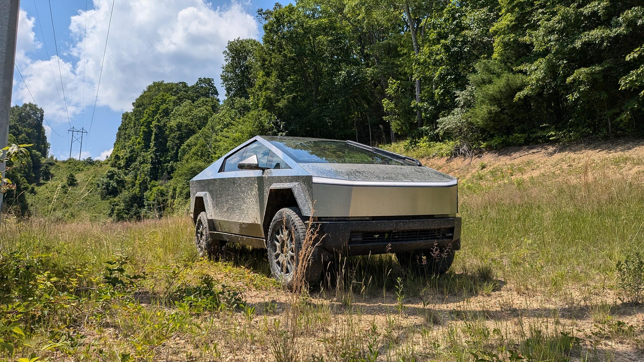 Tesla Cybertruck Awesome off-road but plastics are too soft PXL_20240616_190005869.MP