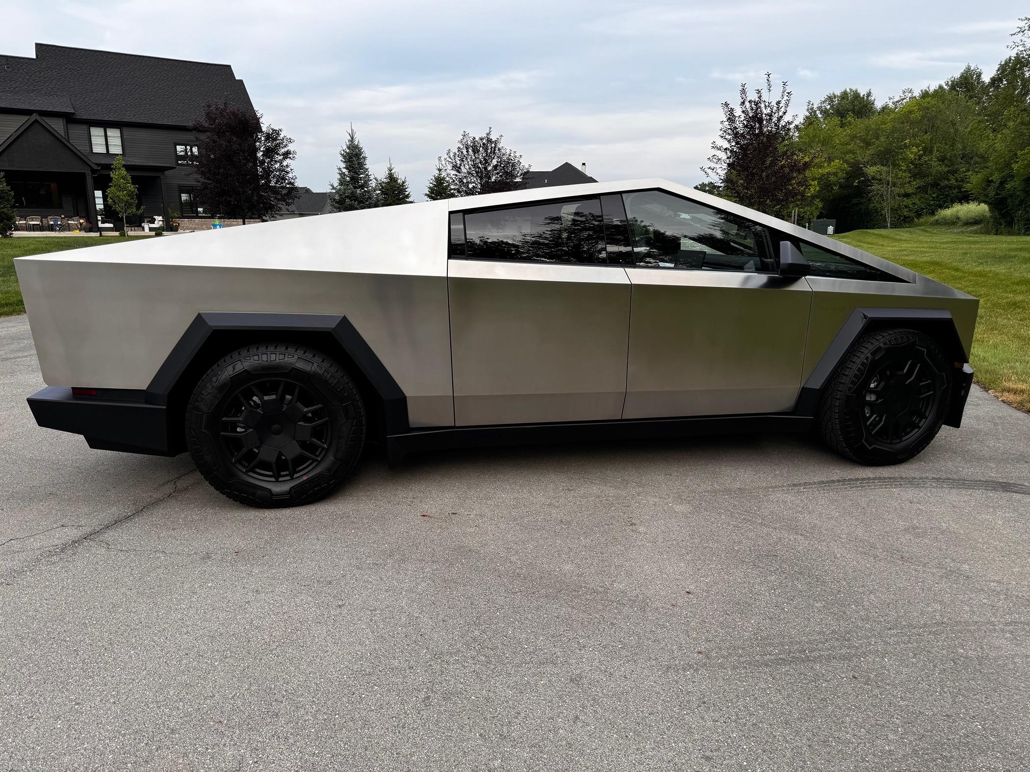 Tesla Cybertruck WTS: Cybertruck (Beast) located in Indiana IMG_3540
