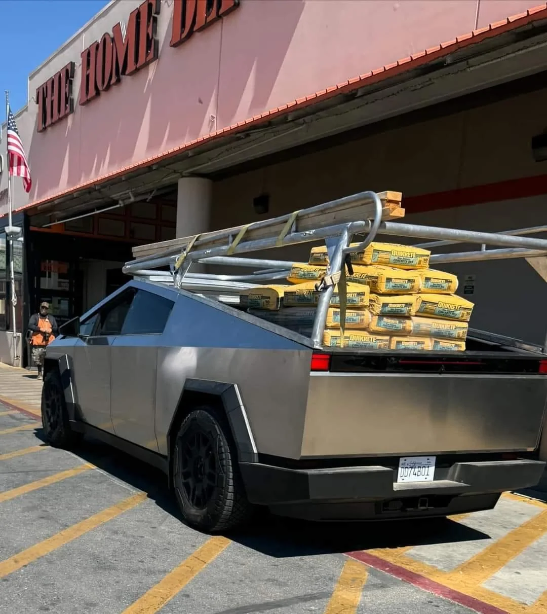 Tesla Cybertruck What Are You Hauling in your Cybertruck? 🦾 👷‍♂️ Tesla Cybertruck work truck w: custom Pipe Rack - Ladder Rack 2