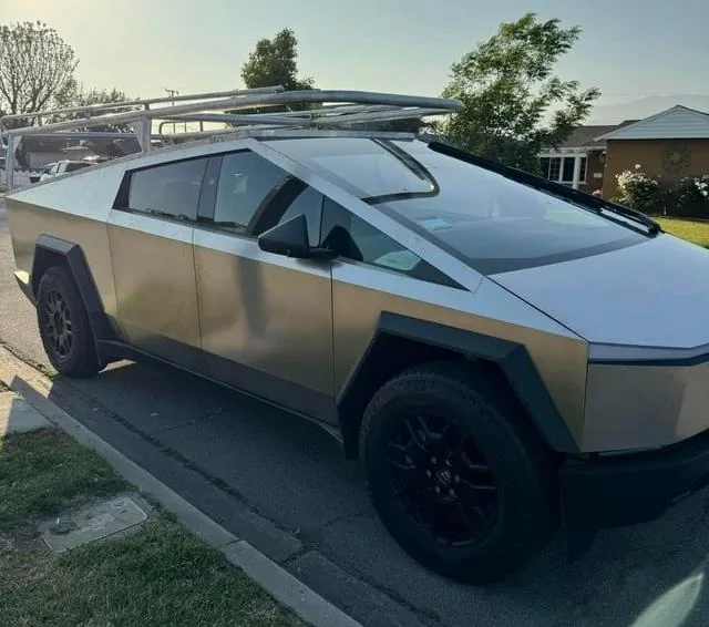 Tesla Cybertruck What Are You Hauling in your Cybertruck? 🦾 👷‍♂️ Tesla Cybertruck work truck w: custom Pipe Rack - Ladder Rack 6