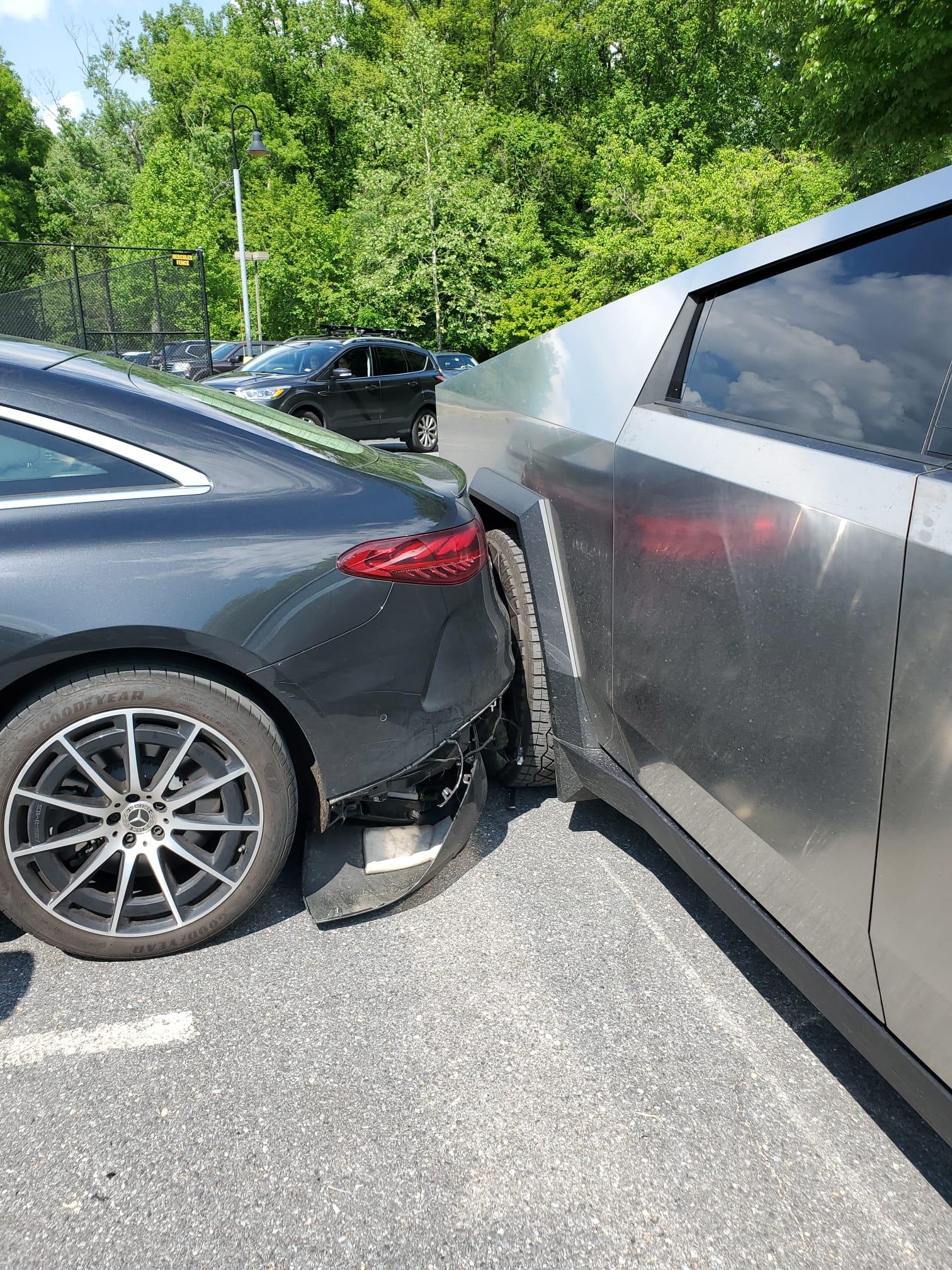 Tesla Cybertruck Incredibly low Cybertruck repair cost - $81 for Fender damage accident WhatsApp Image 2024-05-07 at 4.21.53 PM (1)