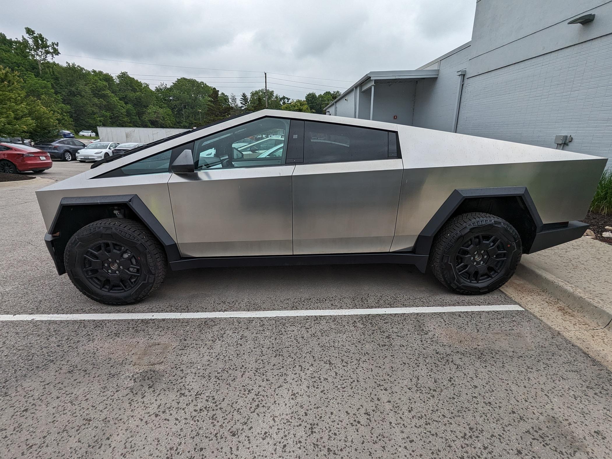Tesla Cybertruck WTS Foundation Series CyberTruck AWD with 1100 miles $95k OBO (Located in Las Vegas, NV) PXL_20240515_165606426