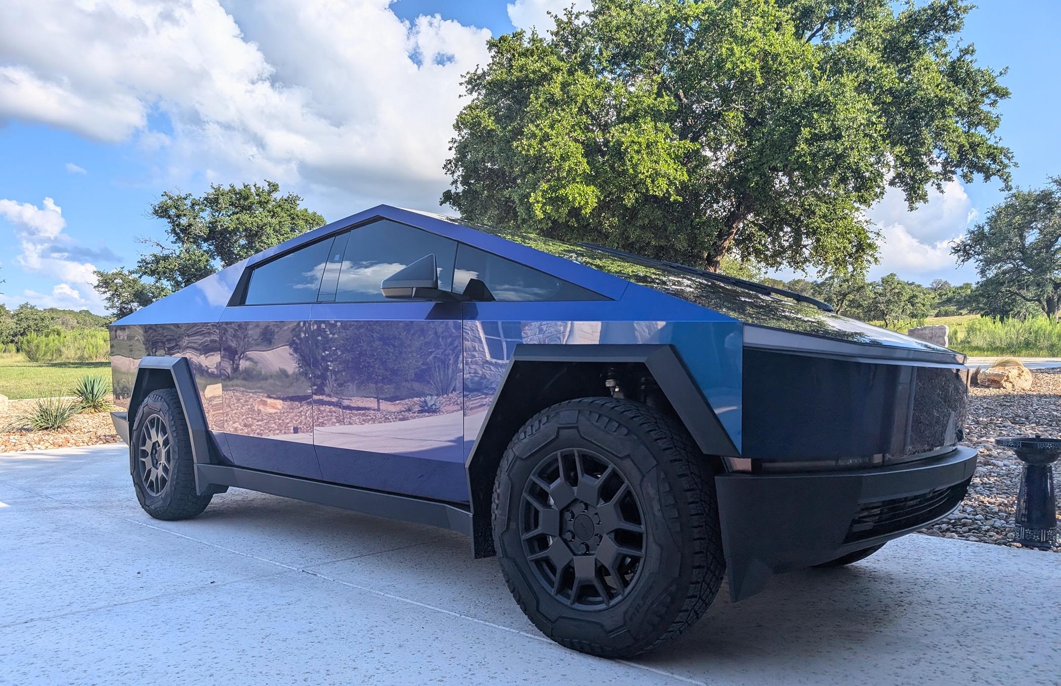 Tesla Cybertruck Another Nebula Blue PPF (Nanolink) Cybertruck! PXL_20240621_232136926.MP